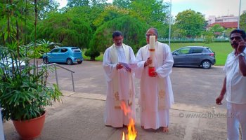 20/04 Lighting of the Paschal Candle