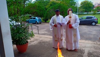 20/04 Lighting of the Paschal Candle